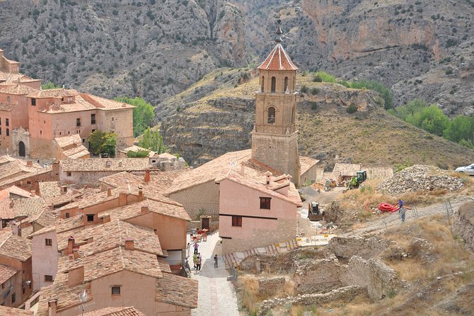 Touristic Highlights of Albarracín on a Private Half Day Tour With a Local - Exploring the Picturesque Old Town