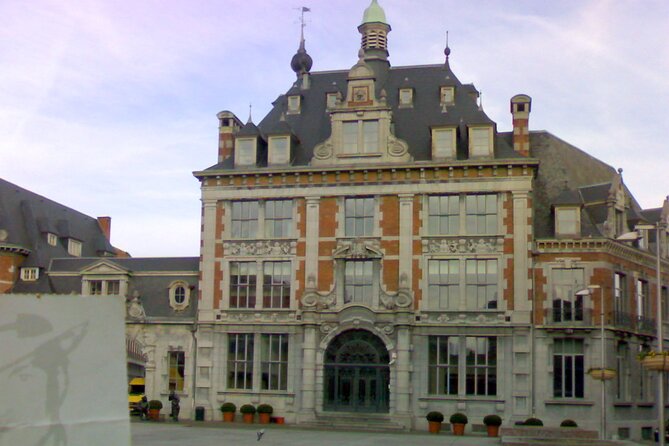 Touristic Highlights of Namur on a Half Day (4 Hours) Private Tour With a Local - Discovering the Old Town of Namur