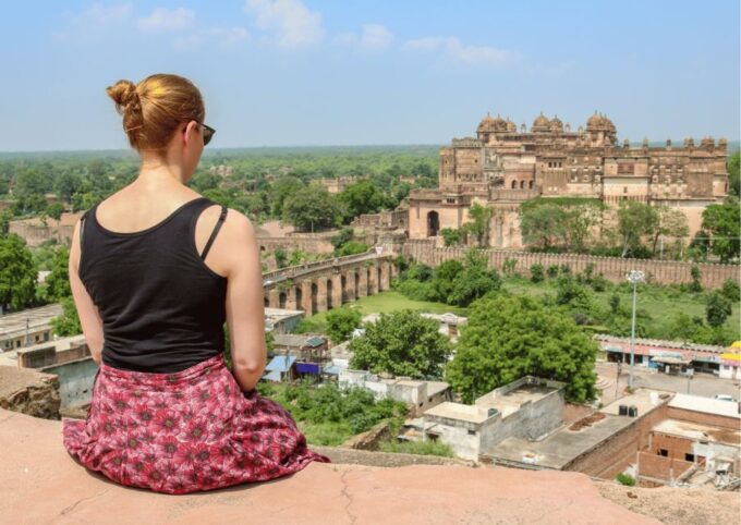 Touristic Highlights of Orchha & Jhansi Full Day Tour by Car - Embracing Cultural and Spiritual Insights