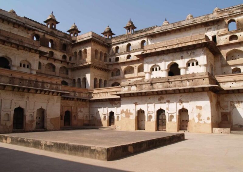 Touristic Highlights of Orchha & Jhansi(Guided Fullday Tour) - Visiting Jhansi Fort