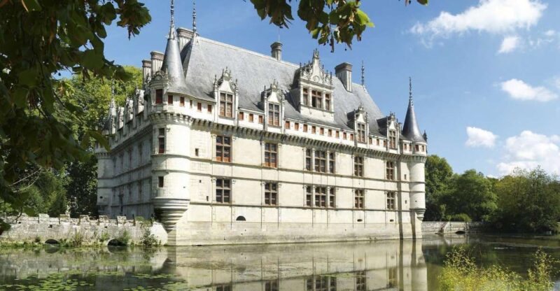 Tours/Amboise: Private Tour Azay-Le-Rideau, Langeais, Villandry - Exploring Langeais Château