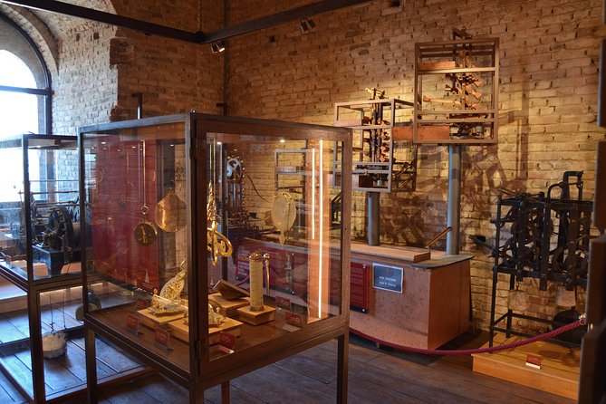Tower Gate + Baptistery + Official Diocesan Museum - Nearby Transportation