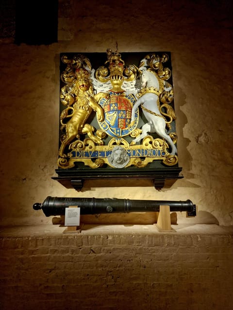 Tower of London Crown Jewels & Royal History of England - Legendary Ravens and History