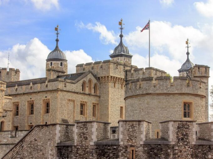 Tower of London Tour With Private Guide, Tickets, Pickup - Frequently Asked Questions