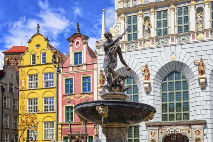 Town Hall and Gdansk Old Town Private Tour With Tickets - Duration and Price