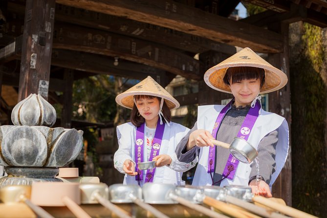 [Town Walk] Matsuyama Ishiteji Pilgrimage Experience - Ishiteji Specialty Yakimochi