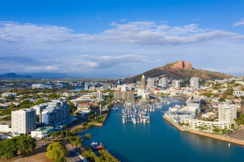 Townsville: Guided City Tour with Castle Hill Lookout - Detailed Breakdown of the Itinerary
