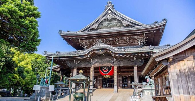 TOYOKAWA INARI in Japan:Ultimate Luxurious Tours - Local People Interaction