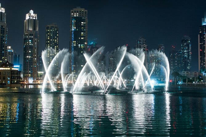 Traditional Abra Ride and Dubai Fountain Show at Burj Lake - Highlights of the Abra Ride