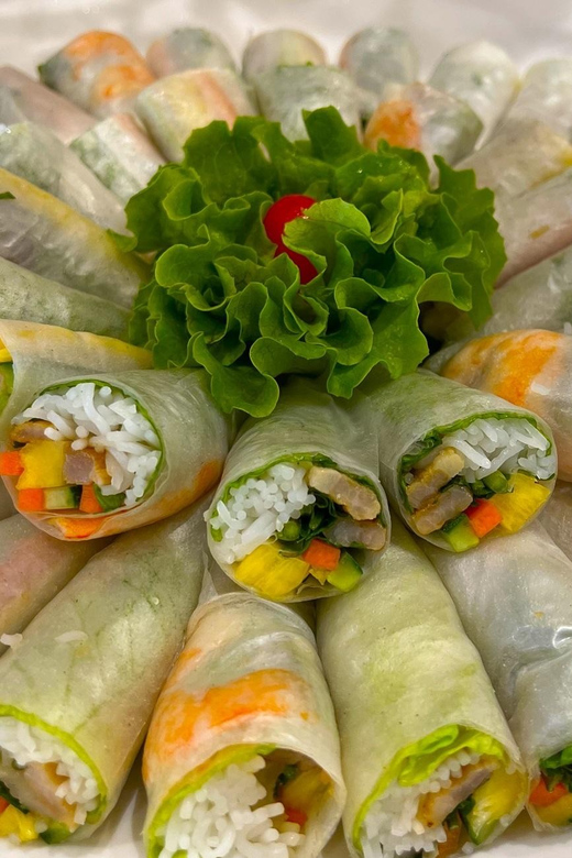 Traditional Cooking Class and Local Market Tour - Itinerary and Experience
