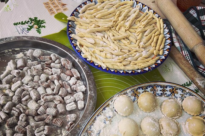 Traditional Cooking Class With Tasting in the Garden - Location and Rating