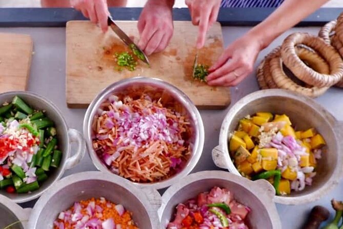 Traditional Cooking Small-Group Class in Unawatuna - Fresh Market Shopping Tour