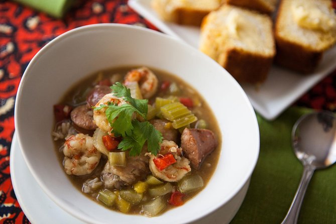 Traditional Ecuadorian Cooking Class in Quito in a Local Home - Key Points