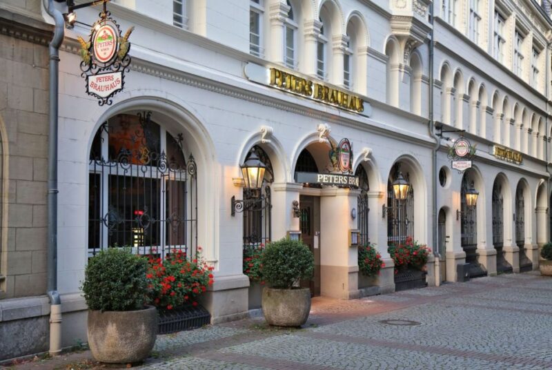 Traditional German Food and Cologne Old Town Private Tour - Meeting Point and Arrival