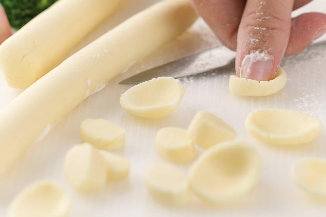 Traditional Home Cooking Experience in Lecce - Meeting Location and Pickup