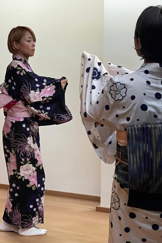 Traditional Japanese Dance Lesson Buyo for Men and Women! - About Kabuki Buyo
