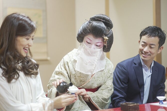 Traditional Japanese Dinner With Geisha Entertainment in Asakusa - Meeting Point and Venue