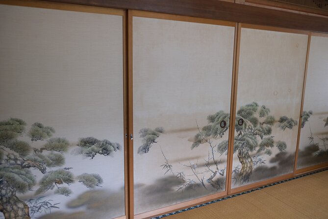 Traditional Japanese Food Tour With a Food Expert - Booking Information