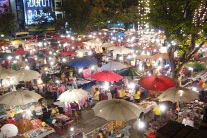 Traditional Khum Khantoke Dinner From Chiang Mai With Cultural Dance Show - Key Points
