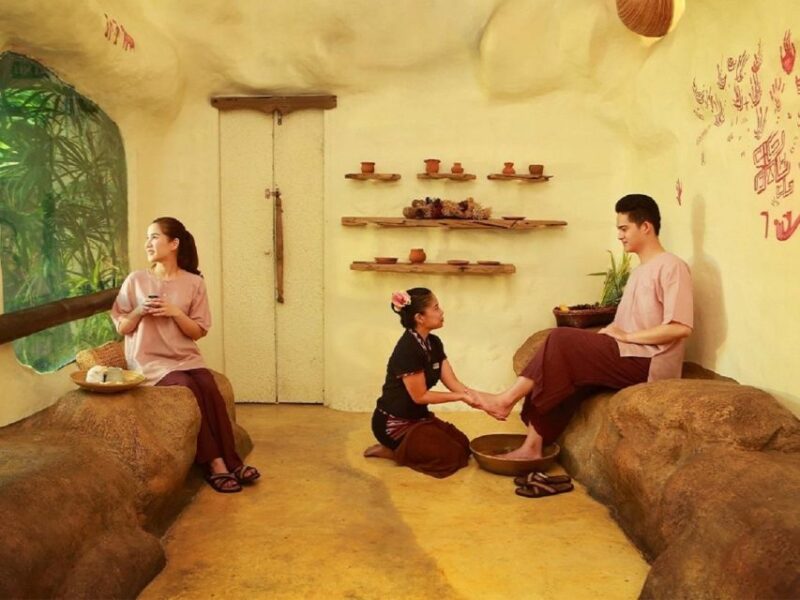 Traditional Lanna Thai Massage 2 Hours - Meeting and Availability