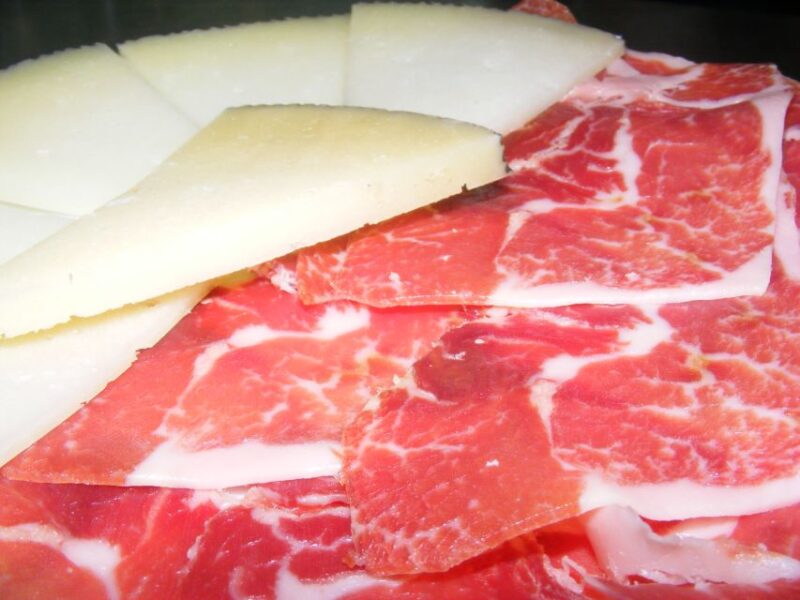 Traditional Madrid Night Tapas and Drinks Tour - Tapas Culture and Drink Tastings