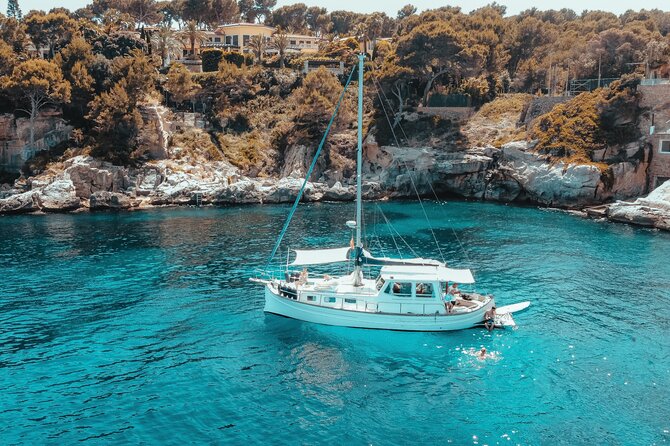Traditional Mallorquin Llaut Cruise With Tapas and Drinks - Key Points