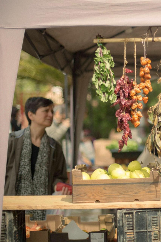 TRADITIONAL MARKET, WINERIES AND TASTINGS TOUR - Key Points