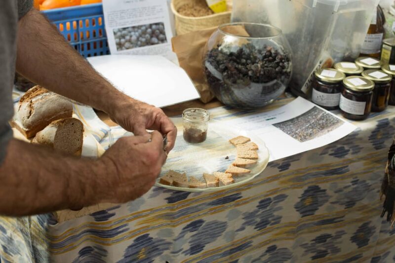 TRADITIONAL MARKET, WINERIES AND TASTINGS TOUR - Additional Information and Customization