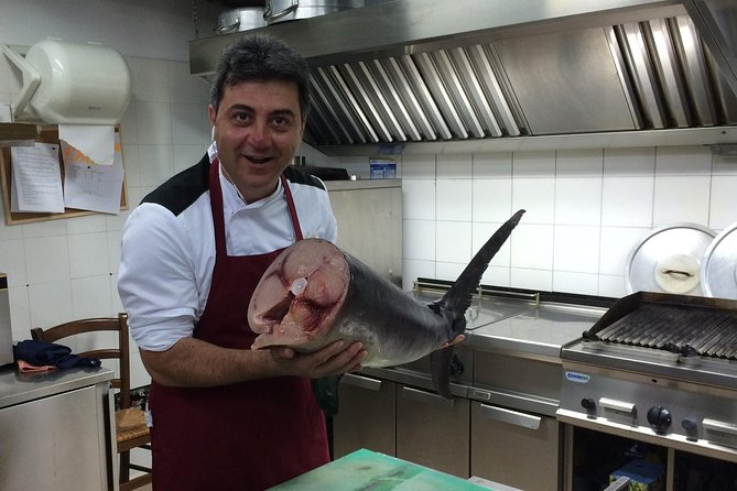 Traditional Menu With a Guided Tour of the Ancient Market of Ortigia - Lunch With the Chef