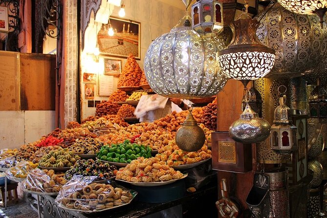 Traditional Souks Shopping Private Tour in Casablanca - Shopping Experience