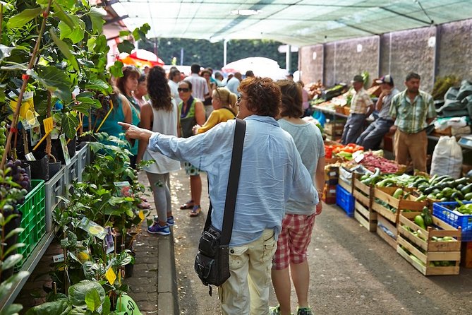 Traditional Sunday Market - Half Day Tour - 4x4 - Wicker Factory Visit