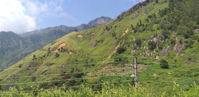Trail Running From Haputele to Bambarakanda Water Falls - Final Stretch