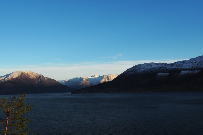 Train and Bus Tour From Bergen to Oslo via Hardangervidda/Fjord - Exploring Hardangervidda