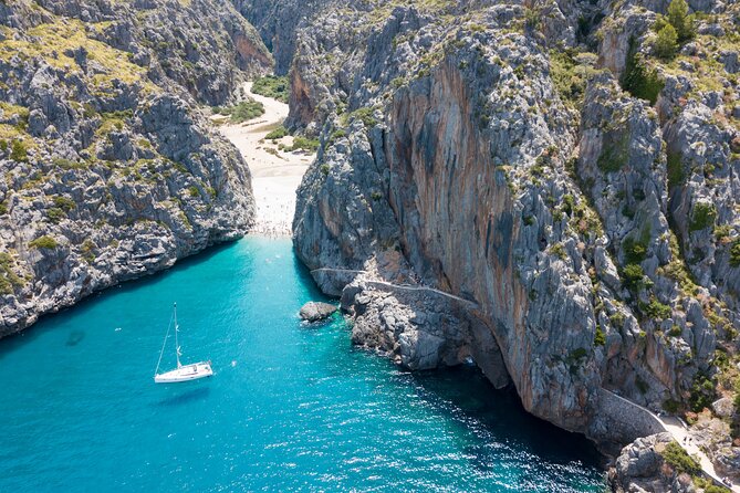 Train, Tram and Boat on the Route of the Tramuntana Lakes - Meeting and Pickup Details