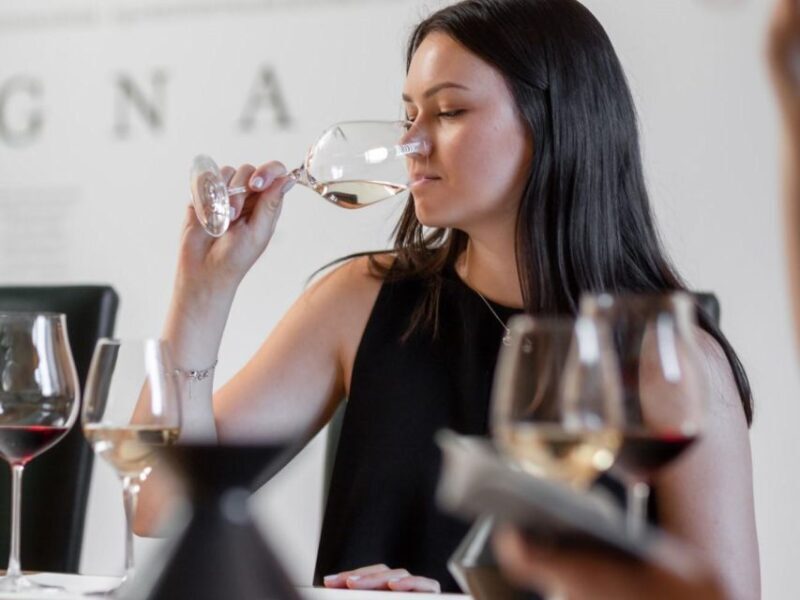 Tramin/Termeno: Winery Tour & Wine Tasting, J. Hofstätter - Tasting Selections