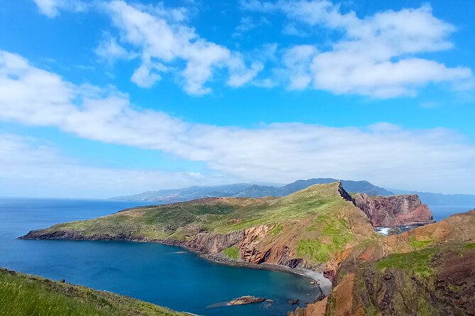 Transfer and Hiking PR8 São Lourenço - Inclusions and Booking