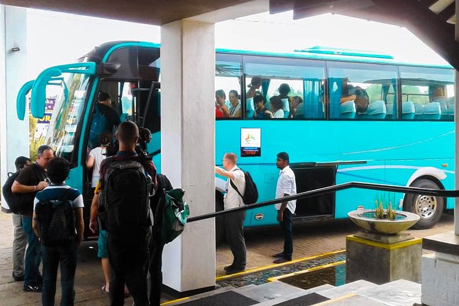 Transfer Between Colombo Airport (Cmb) and Araliya Green Hills, Nuwara Eliya - Confirmation and Accessibility