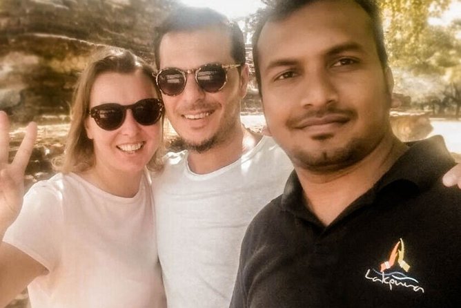 Transfer Between Colombo (Cmb) Airport and Water Garden, Sigiriya - Meeting and Pickup Details