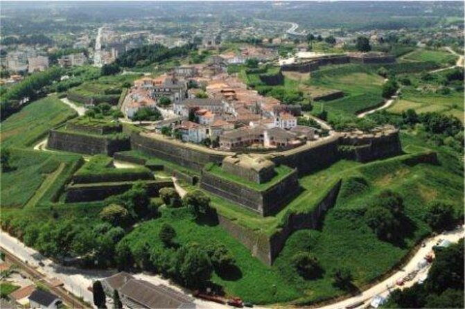 Transfer Between Porto and Santiago Compostela With up to 3 Stops Along the Way - Key Points