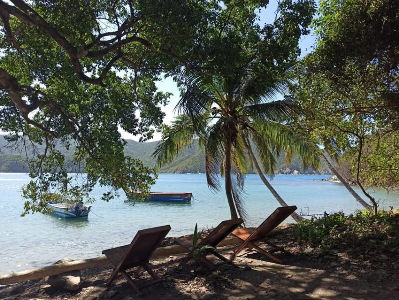 Transfer by Boat to Cinto Beach - Transportation Details