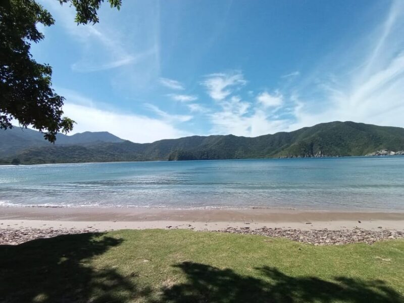Transfer by Boat to Cinto Beach - Inclusions and Exclusions