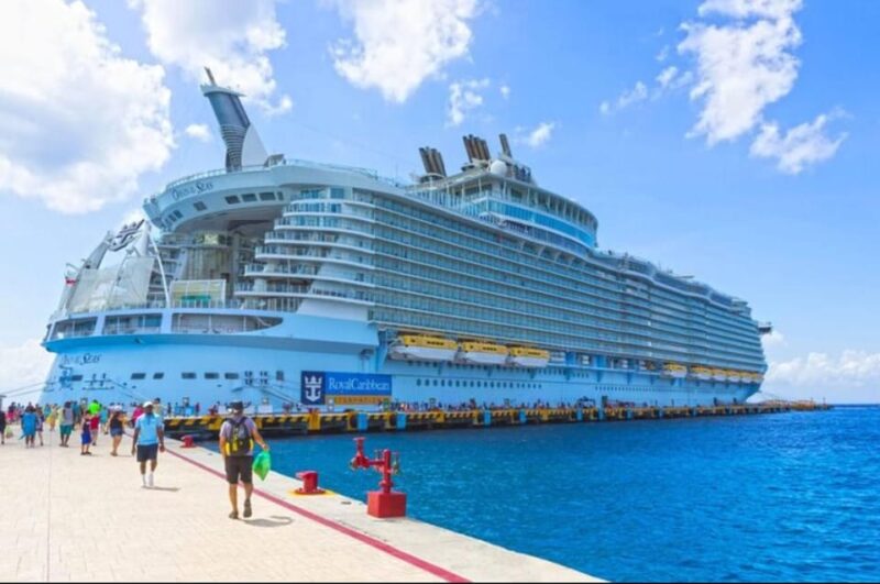 Transfer From Barcelona to Tarragona-Salou- Cambirlis - City Information During Ride
