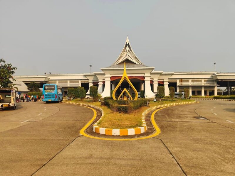 Transfer: From Chiang Mai to Chiang Khong Border, Chiang Rai - White Temple Visit