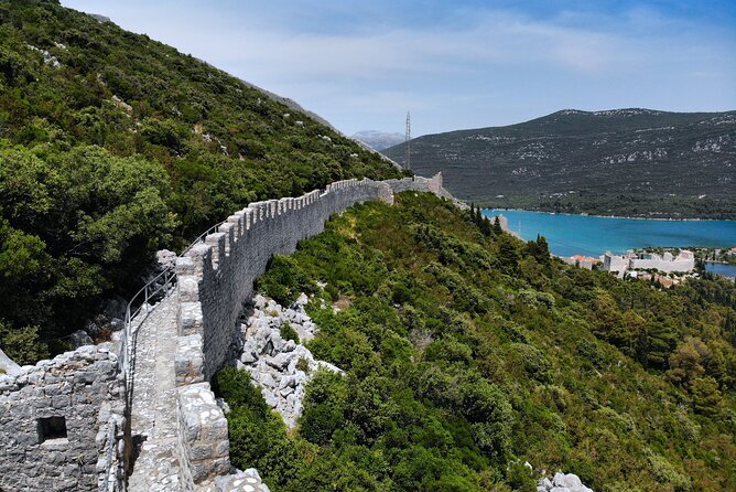 Transfer From Dubrovnik to Split With 2 Hours Stop in Ston Town - Walk the City Walls