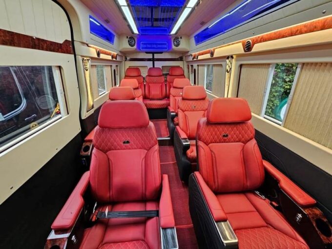 Transfer From Hanoi to Ha Long Bay With Limousine - Customer-Focused Service