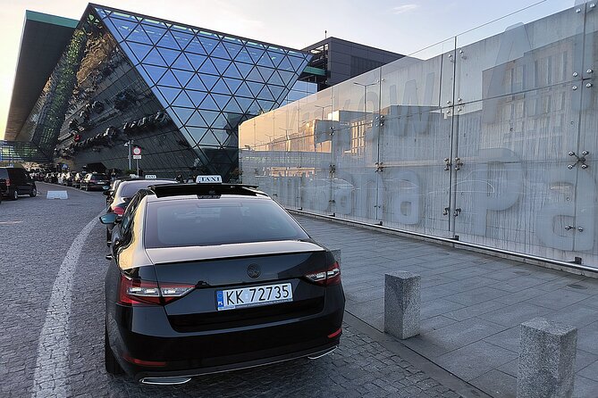 Transfer From Krakow Airport to Krakow City - Accessibility and Participation