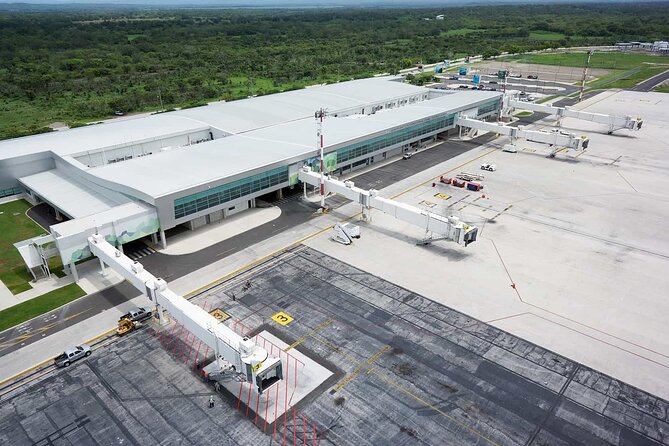 Transfer From Liberia Airport to Flamingo, Westin Conchal, Planet Hollywood - Pricing and Booking Information
