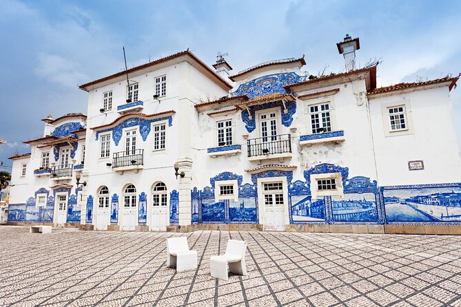 Transfer From Lisbon to Porto With Óbidos, Fátima, and Nazaré - Meeting and Pickup