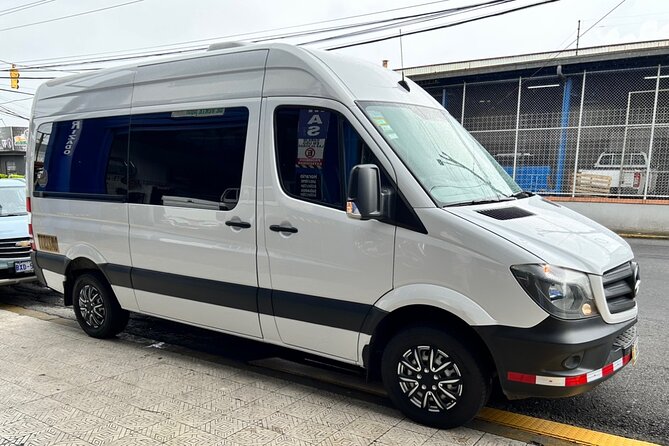 Transfer From Manuel Antonio to La Fortuna Arenal Volcano - Key Points