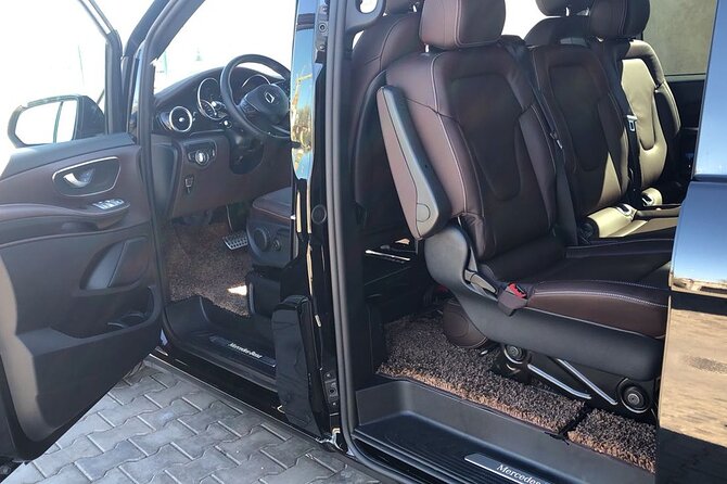 Transfer From Marrakech Airport to Marrakech City Centre - Booking Confirmation and Policies